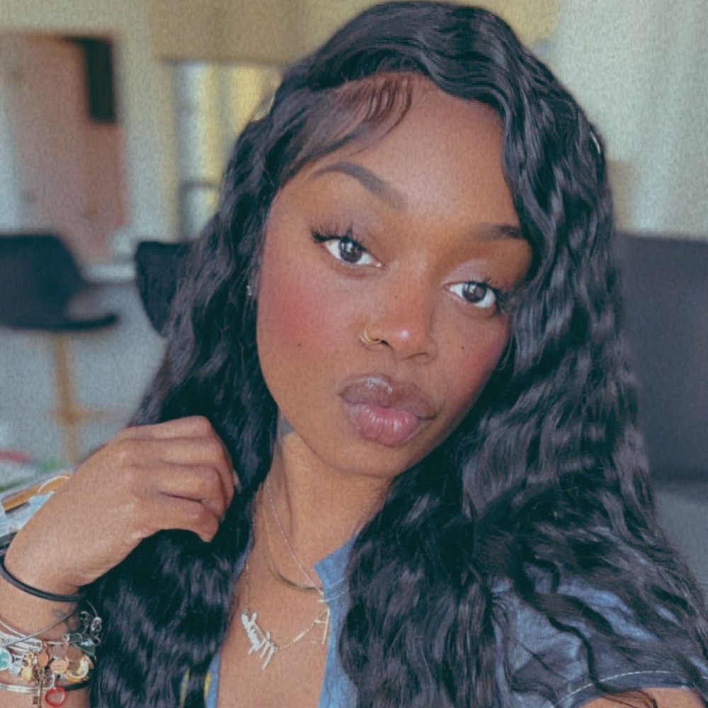 Meet your Posher, Myesha